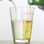 La cerveza sin alcohol aportaría el triple de ácido fólico que la leche entera 3 Cerveza y leche