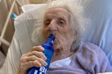 Mujer de 103 años vence al coronavirus
