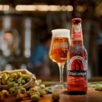 Heineken lanza la Cruzcampo Edición Limitada Navidad, elaborada con energía renovable 2 Cruzacampo edición especial Navidad
