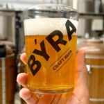BÝRA elabora una nueva cerveza en edición limitada con el lúpulo como protagonista 3 BÝRA SEASON 05 Summer IPA