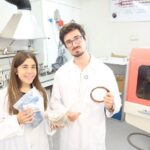 Estudiantes de la UPCT cultivan setas con bagazo de cerveza para crear biomateriales antifúngicos