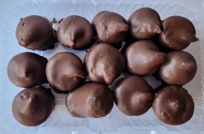Bombones de marshmallow con cerveza stout bañados en chocolate negro 6 Bombones de marshmallow