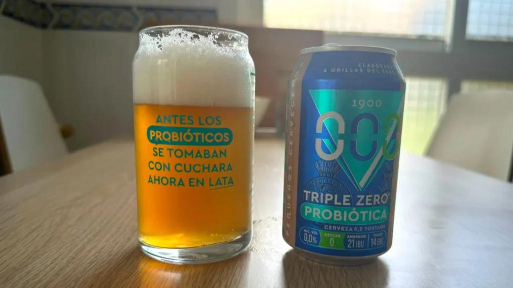 La única cerveza 0,0 con probióticos: AMBAR lanza Triple Zero Probiótica 6 Cerveza AMBAR Triple Zero Probiótica: lata y vaso con probióticos