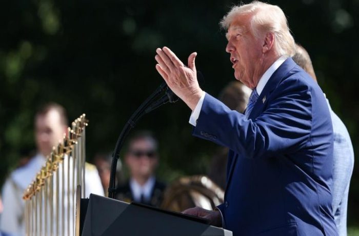 Botellas y latas de cerveza importada afectadas por los nuevos aranceles de Trump en Estados Unidos