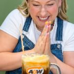 A&W trae de vuelta su Root Beer Float por tiempo limitado: el clásico de verano que los canadienses nunca olvidaron 4 A&W trae de vuelta su Root Beer Float por tiempo limitado: el clásico de verano que los canadienses nunca olvidaron