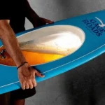 La Beerboard: el shaper australiano Chris Garrett mete 10 litros de cerveza dentro de una tabla de surf