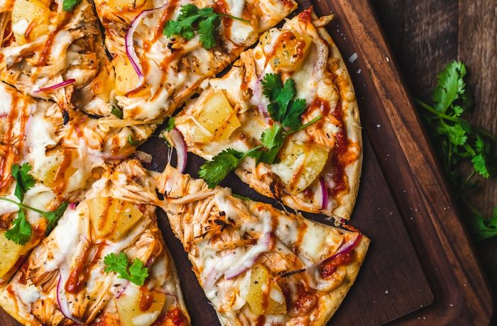 Cerveza y pizza: guía de maridaje por estilo de cerveza y tipo de cobertura