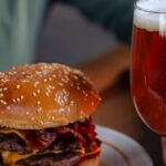 Tres restaurantes imperdibles para comer en Santiago este fin de semana, con cerveza artesanal como protagonista 4 Imagen de Tres restaurantes imperdibles para comer en Santiago este fi