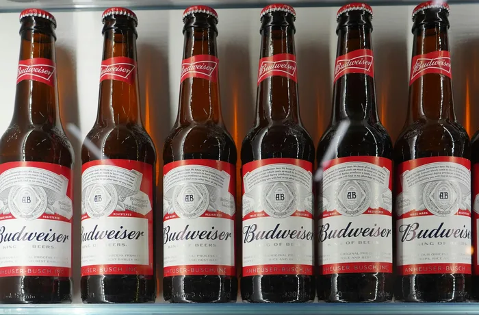 Botellas de Budweiser — caso Jouppi v. Alaska Tribunal Supremo six-pack cerveza