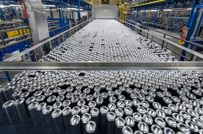 Fortalecer la recuperación de latas de aluminio es una oportunidad para Chile 1 Línea de producción de latas de aluminio en planta de Ball Corporation para el mercado latinoamericano