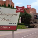 Miller High Life busca alcalde honorario en Milwaukee con dos cajas de cerveza y 2.000 dólares incluidos 4 Miller High Life busca alcalde honorario en Milwaukee con dos cajas de cerveza y 2.000 dólares incluidos