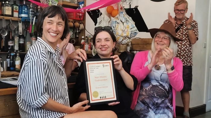 Nan Moor's, el bar de Todmorden que gana el CAMRA Yorkshire Cider Pub of the Year 2026 por tercer año consecutivo 6 Nan Moor's bar en Todmorden, ganador del CAMRA Yorkshire Cider Pub of the Year 2026