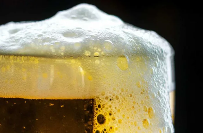 Natural Light sortea el Cool Shed: un cobertizo de jardín con nevera solar y cerveza de por vida