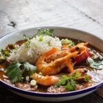 pescado frito crujiente con rebozado de cerveza y salsa criolla