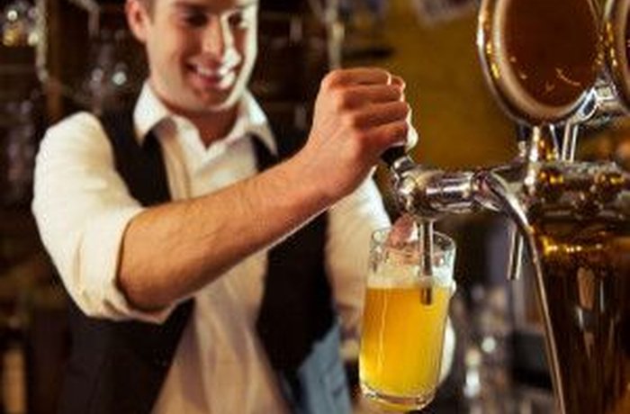 Turistas extranjeros consumen el 30% de la cerveza en España