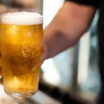 El impuesto a la cerveza en Australia aplasta los pubs y la música en vivo: ¿qué pasaría si se eliminara cinco años?