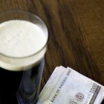 Nigeria podría subir el precio de la cerveza por presión fiscal a las cerveceras