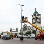 Preparativos del Oktoberfest 2026 en Theresienwiese, Munich, junto a la carpa Augustiner