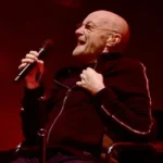 Phil Collins, cantante de Genesis, en concierto
