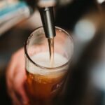 Qué es una stout: variedades, sabor e historia de la cerveza negra