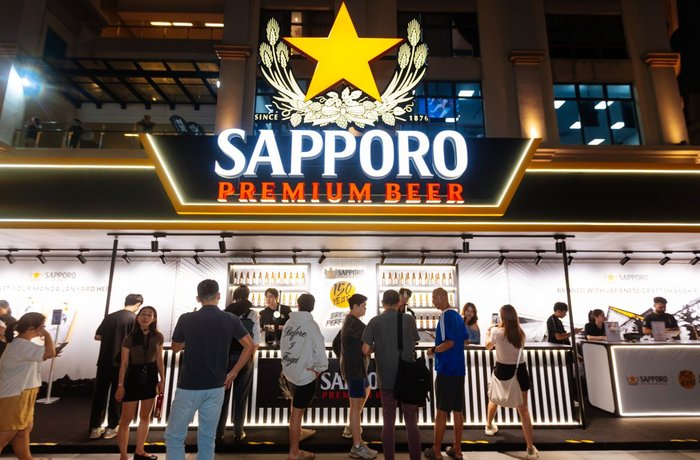 Sapporo cumple 150 años: la primera cerveza de Japón celebra su legado con latas manga y experiencias inmersivas