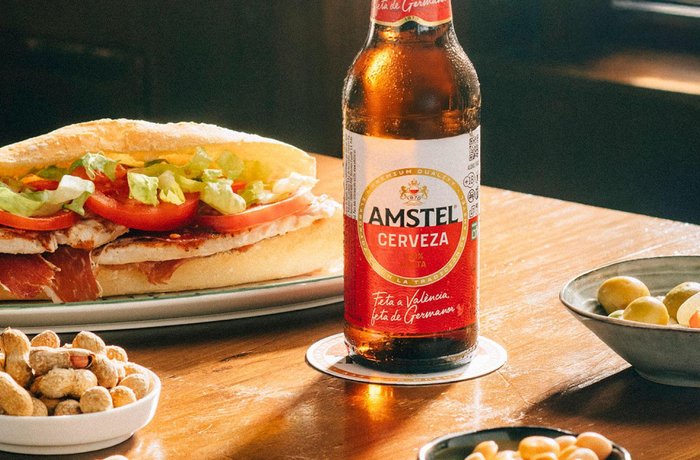 Cerveza Amstel junto a un esmorzar valenciano tradicional, Comunidad Valenciana