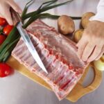 Costillas de cerdo a la cerveza negra recien cocinadas en salsa