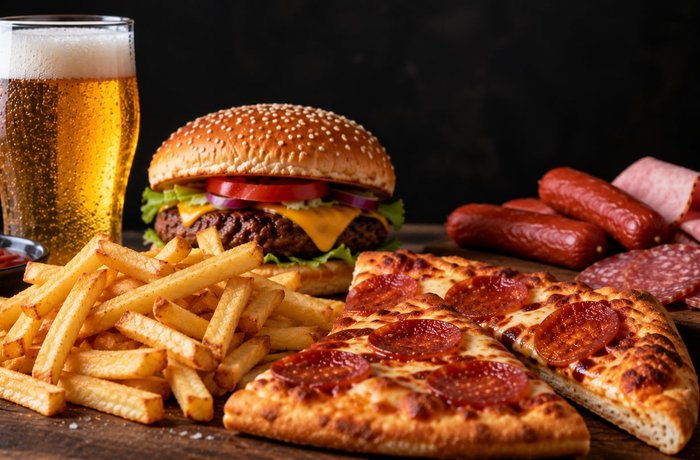 Dieta occidental con cerveza y ultraprocesados vinculada a declive cognitivo en Australia