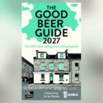 Portada de la Good Beer Guide 2027 de CAMRA con el Oxford Bar de Edimburgo