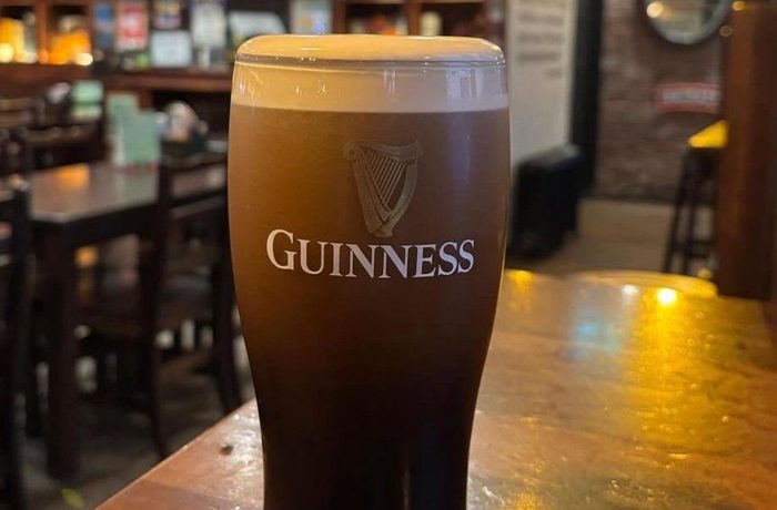 La policía británica busca 70 mil pintas de cerveza Guinness robadas