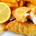 Pescado y patatas fritas con rebozado de cerveza, receta completa