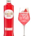 Botella de Sarti Rosa y copa de Sarti Spritz con pomelo