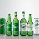 Latas y botellas de Carlsberg Smooth y Carlsberg Elephant, cervezas de Carlsberg India