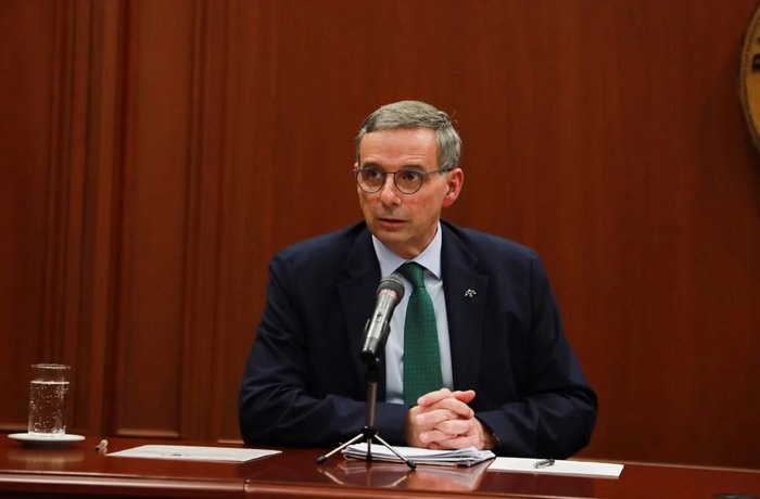 El ministro de Hacienda de Colombia, Miguel Gómez, que propone un nuevo impuesto a la cerveza