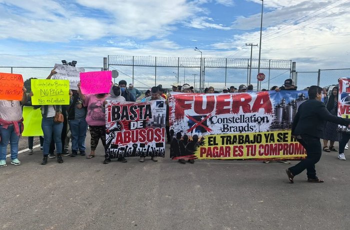 Bloqueo en los accesos de la cervecera de Constellation Brands en Vargas, Veracruz, por adeudos a proveedores
