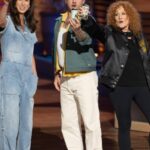 Los fundadores de Donna's Pickle Beer presentan su cerveza de pepinillo a los inversores de Shark Tank