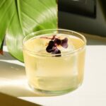 Cóctel servido en un bar del Reino Unido, donde las ventas de cócteles crecieron un 3% según Think Drinks